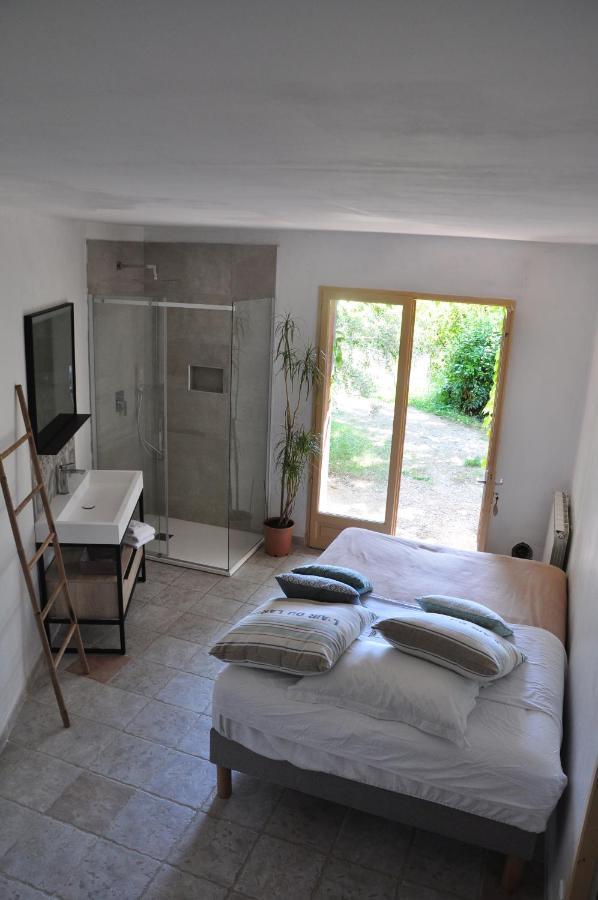 Mas De Foncaudette Bed & Breakfast Lourmarin Exterior photo